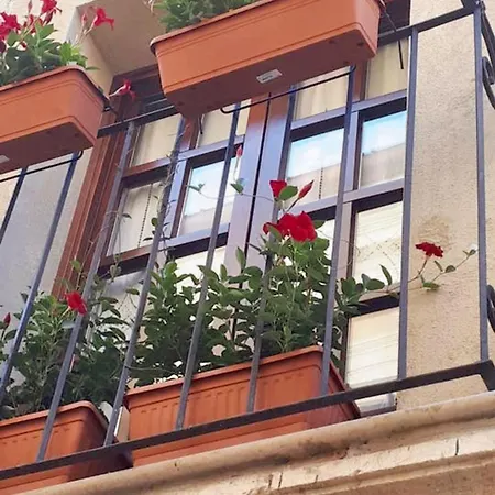 Modern Near Centre 62 M² Parking *